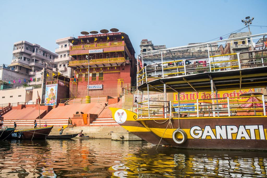 Ganpati Guest House Varanasi Bagian luar foto