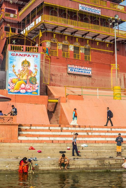 Ganpati Guest House Varanasi Bagian luar foto