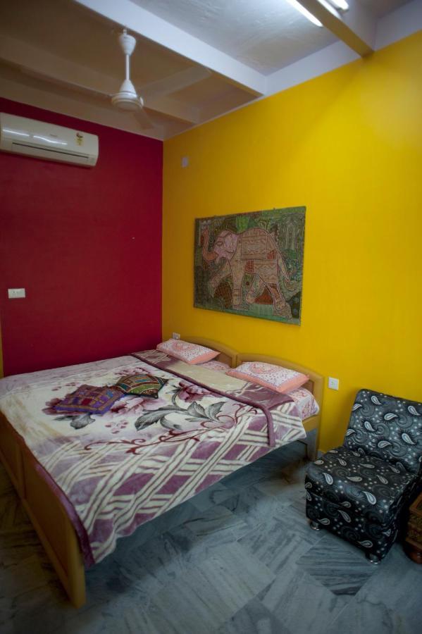 Ganpati Guest House Varanasi Bagian luar foto