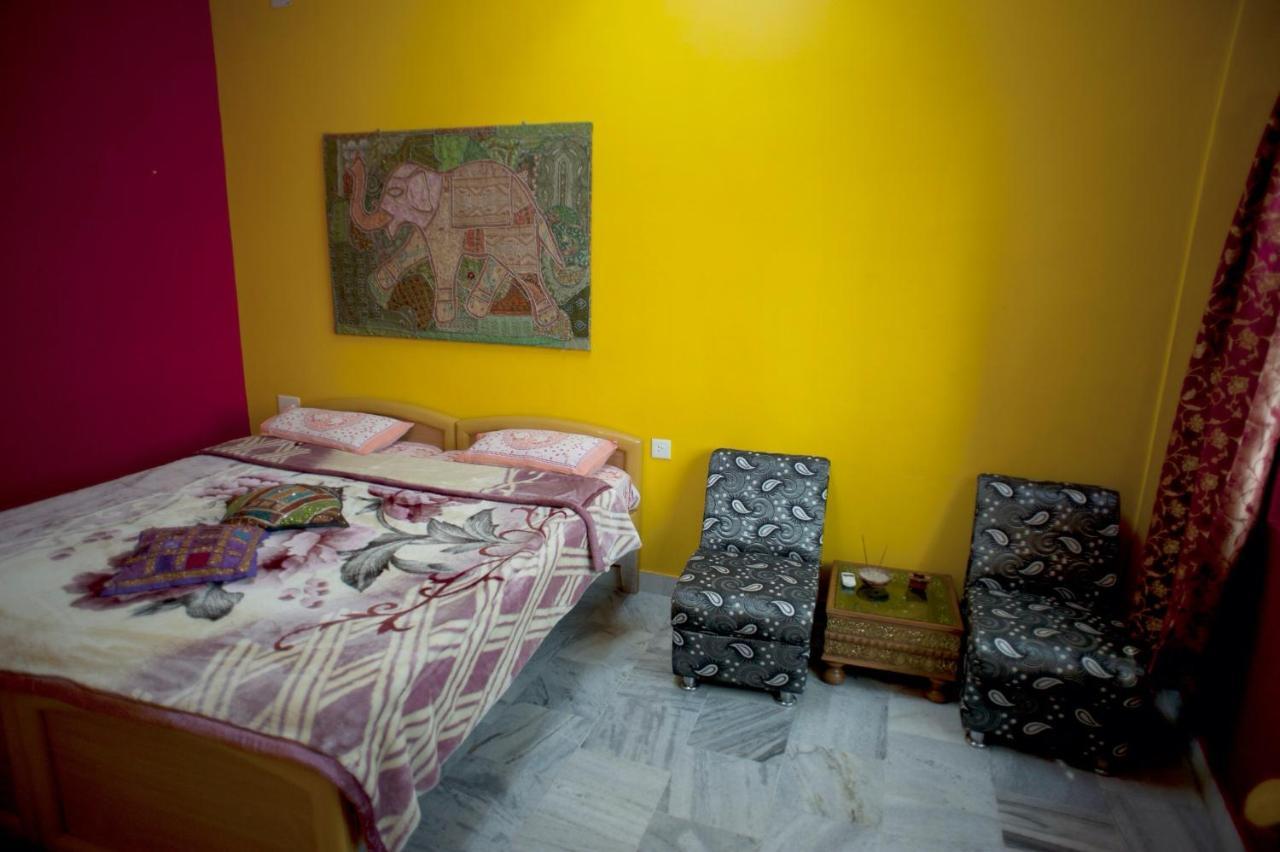 Ganpati Guest House Varanasi Bagian luar foto