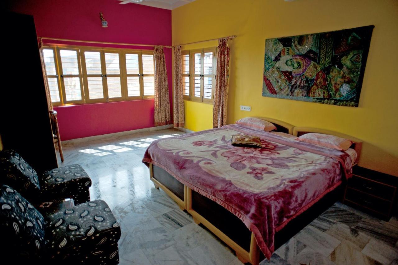 Ganpati Guest House Varanasi Bagian luar foto
