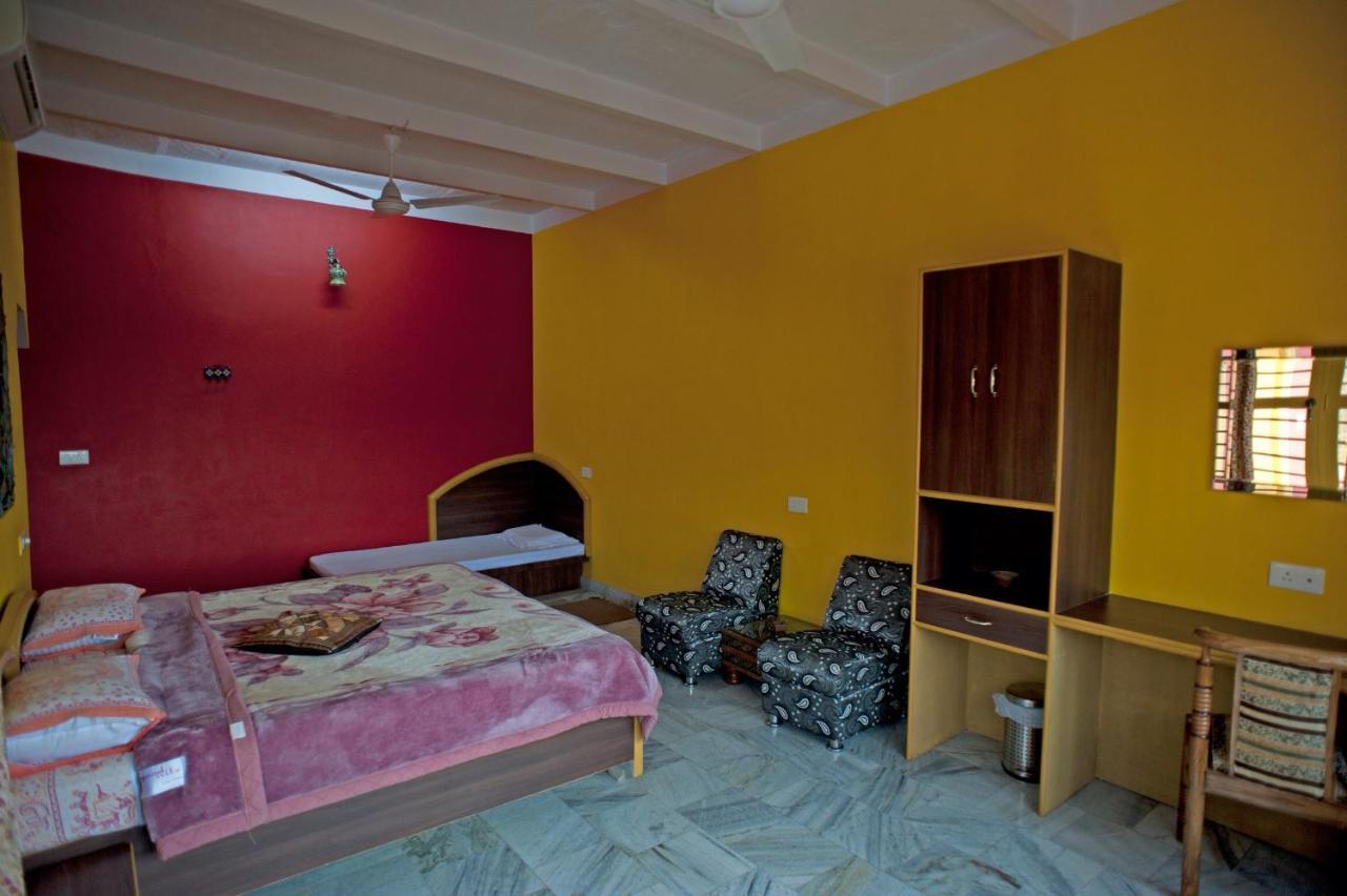 Ganpati Guest House Varanasi Bagian luar foto