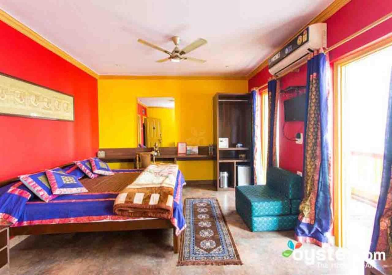 Ganpati Guest House Varanasi Bagian luar foto